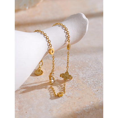 Éclats Dorés aux Ailes de Lumière